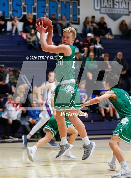 Thumbnail 3 in South Summit vs. Richfield (UHSAA 3A 2nd Round Playoff) photogallery.