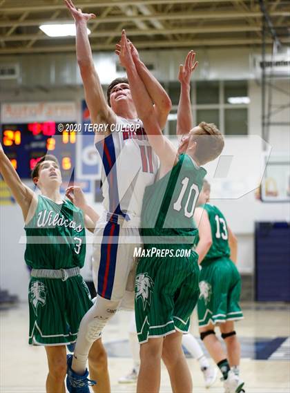 Thumbnail 3 in South Summit vs. Richfield (UHSAA 3A 2nd Round Playoff) photogallery.