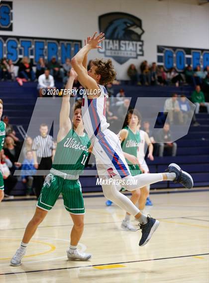 Thumbnail 1 in South Summit vs. Richfield (UHSAA 3A 2nd Round Playoff) photogallery.