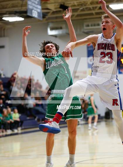 Thumbnail 3 in South Summit vs. Richfield (UHSAA 3A 2nd Round Playoff) photogallery.