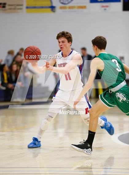 Thumbnail 3 in South Summit vs. Richfield (UHSAA 3A 2nd Round Playoff) photogallery.