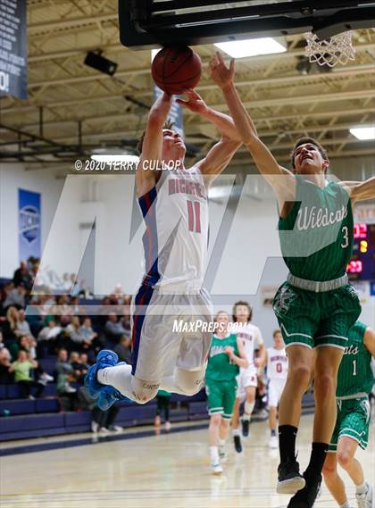 Thumbnail 1 in South Summit vs. Richfield (UHSAA 3A 2nd Round Playoff) photogallery.