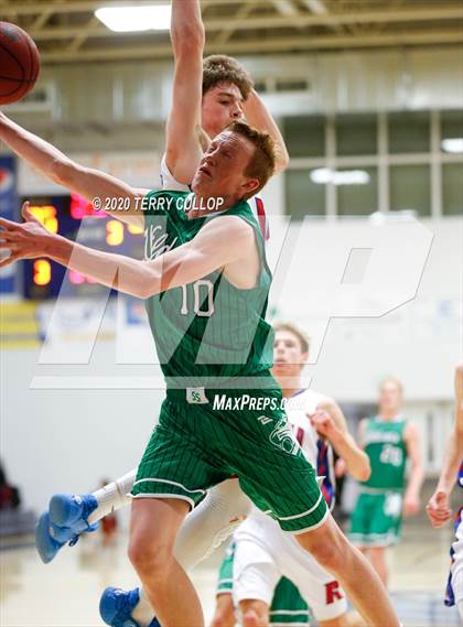 Thumbnail 3 in South Summit vs. Richfield (UHSAA 3A 2nd Round Playoff) photogallery.