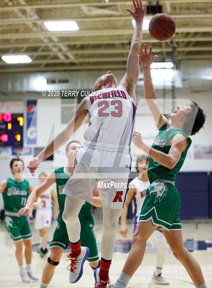 Thumbnail 2 in South Summit vs. Richfield (UHSAA 3A 2nd Round Playoff) photogallery.