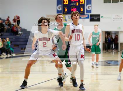 Thumbnail 3 in South Summit vs. Richfield (UHSAA 3A 2nd Round Playoff) photogallery.