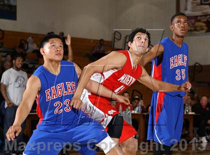 Thumbnail 2 in Mater Dei vs. Glenn (Jim Harris Memorial) photogallery.