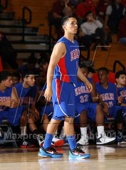 Thumbnail 2 in Mater Dei vs. Glenn (Jim Harris Memorial) photogallery.