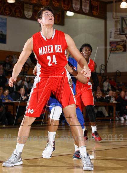 Thumbnail 2 in Mater Dei vs. Glenn (Jim Harris Memorial) photogallery.