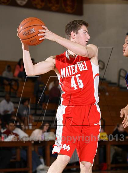 Thumbnail 1 in Mater Dei vs. Glenn (Jim Harris Memorial) photogallery.