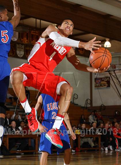 Thumbnail 3 in Mater Dei vs. Glenn (Jim Harris Memorial) photogallery.