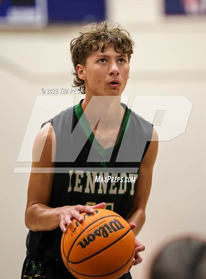 Thumbnail 1 in Kennedy @ Bolsa Grande photogallery.