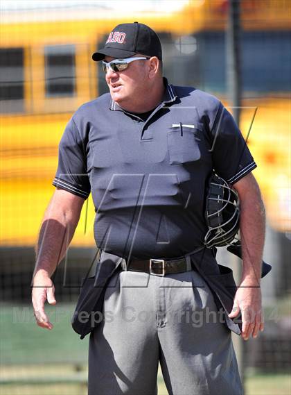 Thumbnail 2 in Leonard vs Bells (Pottsboro Tournament) photogallery.