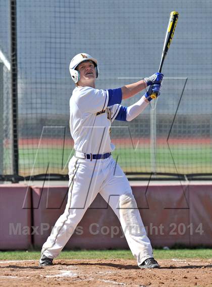 Thumbnail 2 in Leonard vs Bells (Pottsboro Tournament) photogallery.