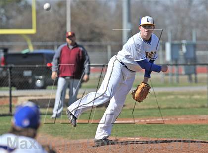 Thumbnail 3 in Leonard vs Bells (Pottsboro Tournament) photogallery.