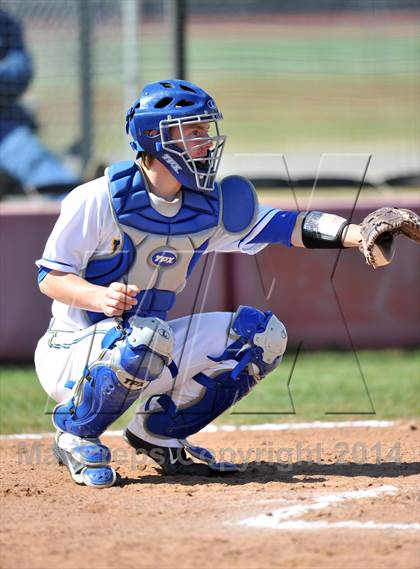 Thumbnail 1 in Leonard vs Bells (Pottsboro Tournament) photogallery.