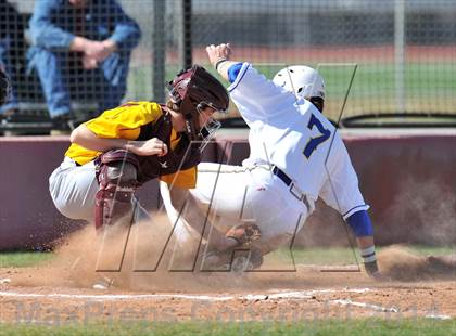 Thumbnail 3 in Leonard vs Bells (Pottsboro Tournament) photogallery.
