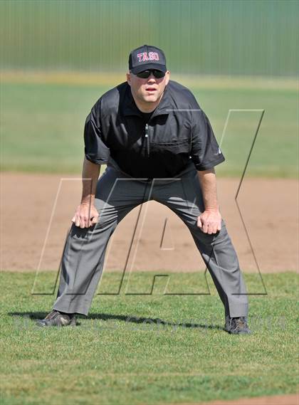 Thumbnail 2 in Leonard vs Bells (Pottsboro Tournament) photogallery.