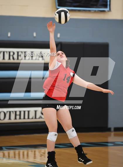 Thumbnail 2 in Estrella Foothills vs. Bradshaw Mountain (JV) photogallery.