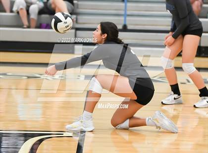 Thumbnail 2 in Estrella Foothills vs. Bradshaw Mountain (JV) photogallery.