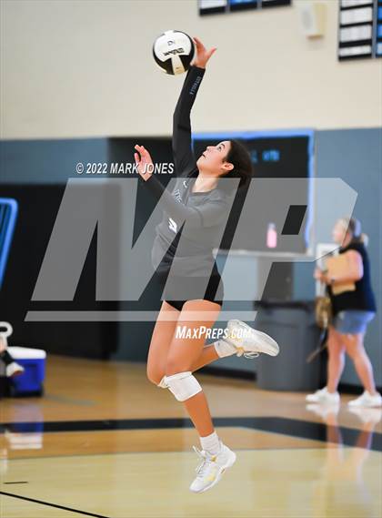 Thumbnail 3 in Estrella Foothills vs. Bradshaw Mountain (JV) photogallery.