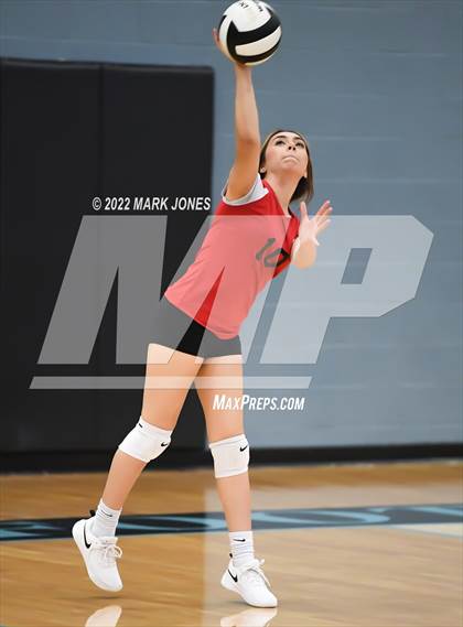 Thumbnail 2 in Estrella Foothills vs. Bradshaw Mountain (JV) photogallery.
