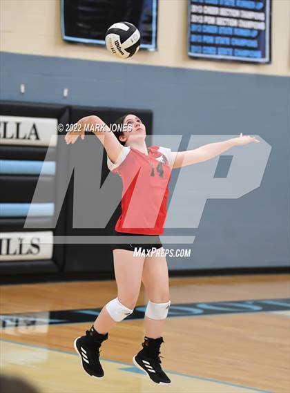 Thumbnail 2 in Estrella Foothills vs. Bradshaw Mountain (JV) photogallery.