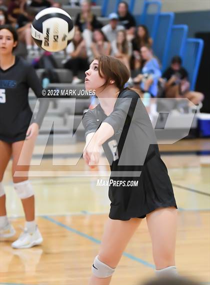 Thumbnail 1 in Estrella Foothills vs. Bradshaw Mountain (JV) photogallery.