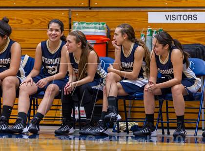 Thumbnail 3 in Warren vs O'Connor photogallery.