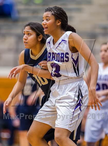 Thumbnail 2 in Warren vs O'Connor photogallery.