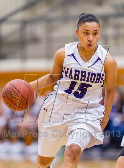 Thumbnail 3 in Warren vs O'Connor photogallery.