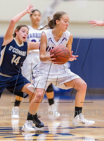 Thumbnail 3 in Warren vs O'Connor photogallery.
