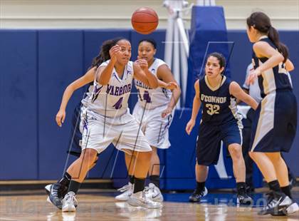 Thumbnail 2 in Warren vs O'Connor photogallery.