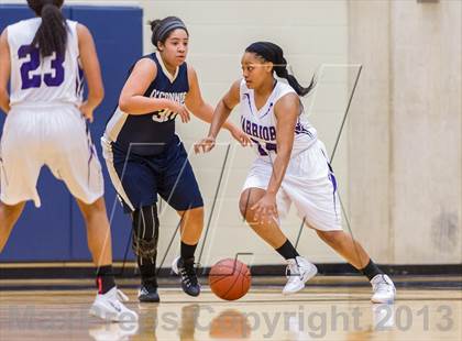 Thumbnail 3 in Warren vs O'Connor photogallery.