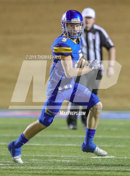 Thumbnail 2 in Wall vs. Brock (UIL 3A Regional Playoff) photogallery.