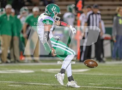 Thumbnail 2 in Wall vs. Brock (UIL 3A Regional Playoff) photogallery.