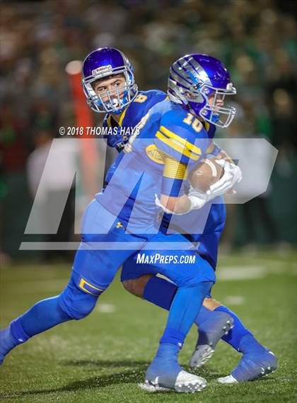 Thumbnail 1 in Wall vs. Brock (UIL 3A Regional Playoff) photogallery.