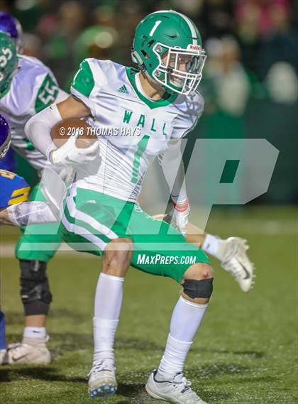 Thumbnail 2 in Wall vs. Brock (UIL 3A Regional Playoff) photogallery.