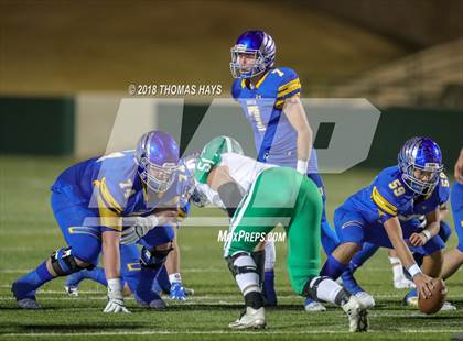 Thumbnail 2 in Wall vs. Brock (UIL 3A Regional Playoff) photogallery.