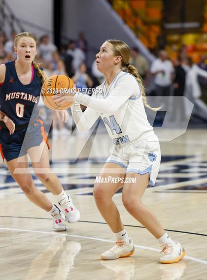 Thumbnail 1 in Sky View vs. Mountain Crest (UHSAA 4A Quarterfinal) photogallery.