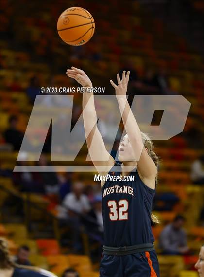 Thumbnail 3 in Sky View vs. Mountain Crest (UHSAA 4A Quarterfinal) photogallery.