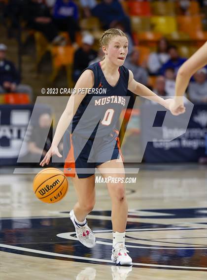 Thumbnail 2 in Sky View vs. Mountain Crest (UHSAA 4A Quarterfinal) photogallery.