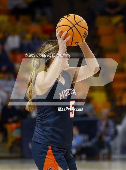 Thumbnail 3 in Sky View vs. Mountain Crest (UHSAA 4A Quarterfinal) photogallery.