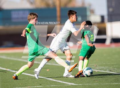 Thumbnail 2 in Fossil Ridge vs. Lincoln (CHSAA 5A 2nd Round) photogallery.