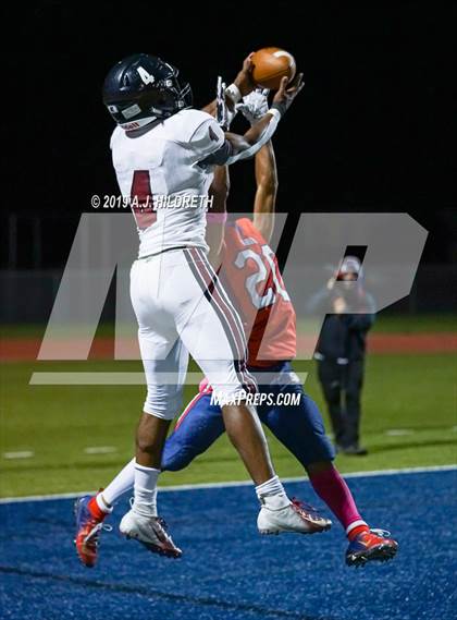 Thumbnail 3 in Lawrence @ Olathe North Varsity Football photogallery.