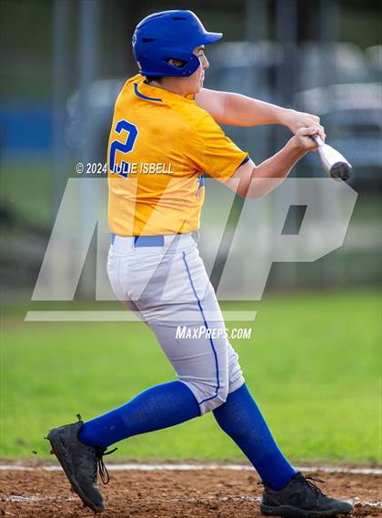 Thumbnail 3 in Evadale vs Hull Daisetta @ Evadale photogallery.