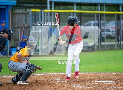 Thumbnail 3 in Evadale vs Hull Daisetta @ Evadale photogallery.