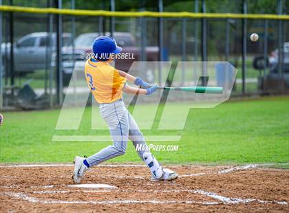 Thumbnail 1 in Evadale vs Hull Daisetta @ Evadale photogallery.