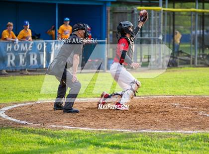 Thumbnail 2 in Evadale vs Hull Daisetta @ Evadale photogallery.