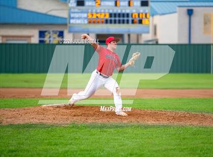 Thumbnail 3 in Evadale vs Hull Daisetta @ Evadale photogallery.