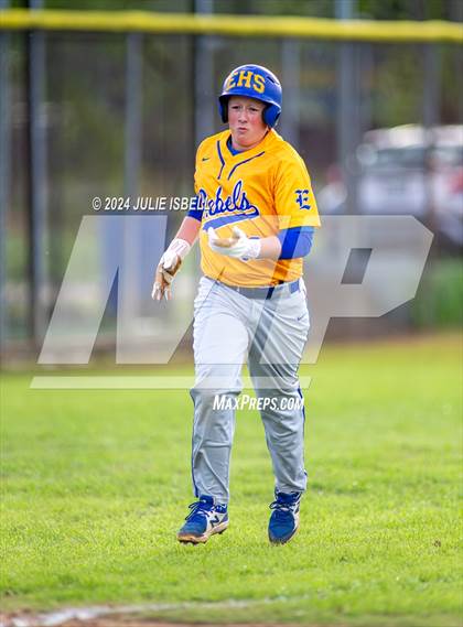 Thumbnail 1 in Evadale vs Hull Daisetta @ Evadale photogallery.